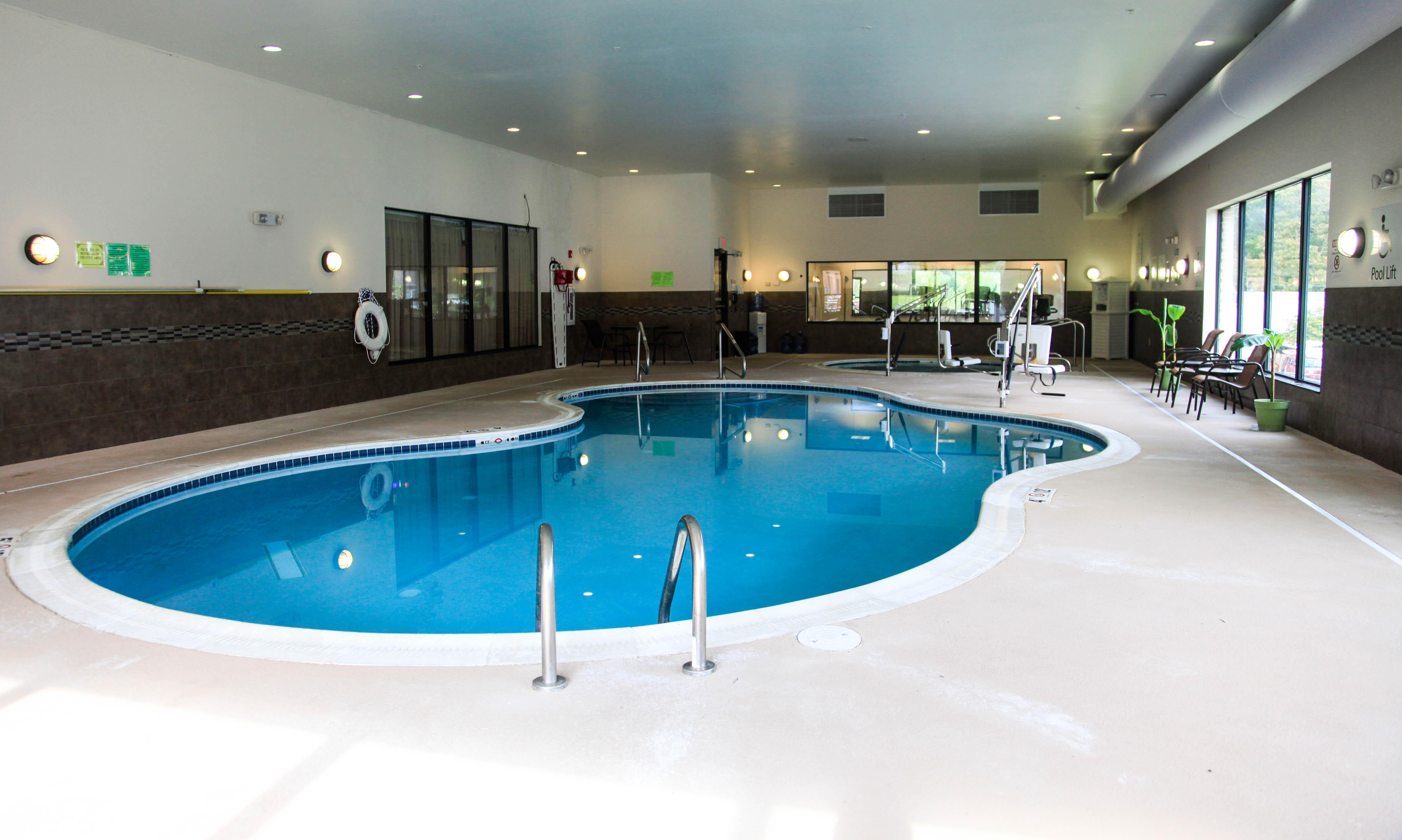 Holiday Inn Express & Suites Cumberland - La Vale By Ihg Kültér fotó