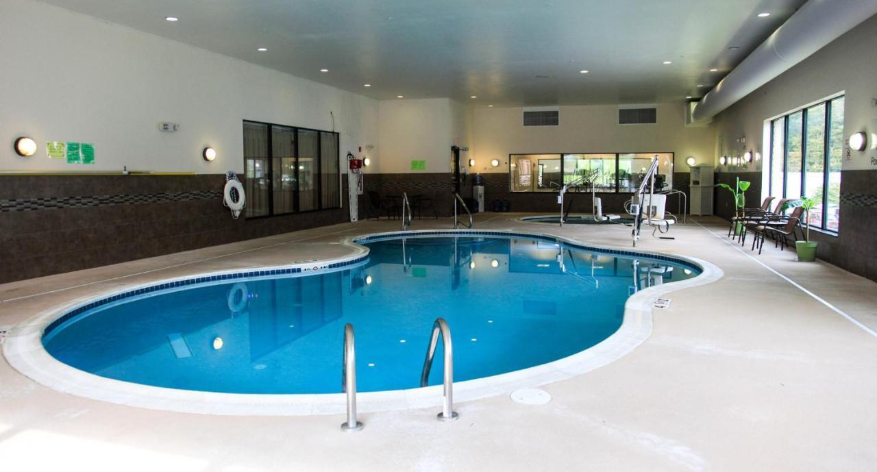 Holiday Inn Express & Suites Cumberland - La Vale By Ihg Kültér fotó